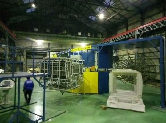 Buy Small Three Arm Tumbling Roto Molding Machines Energy Saving Oven Type online manufacture