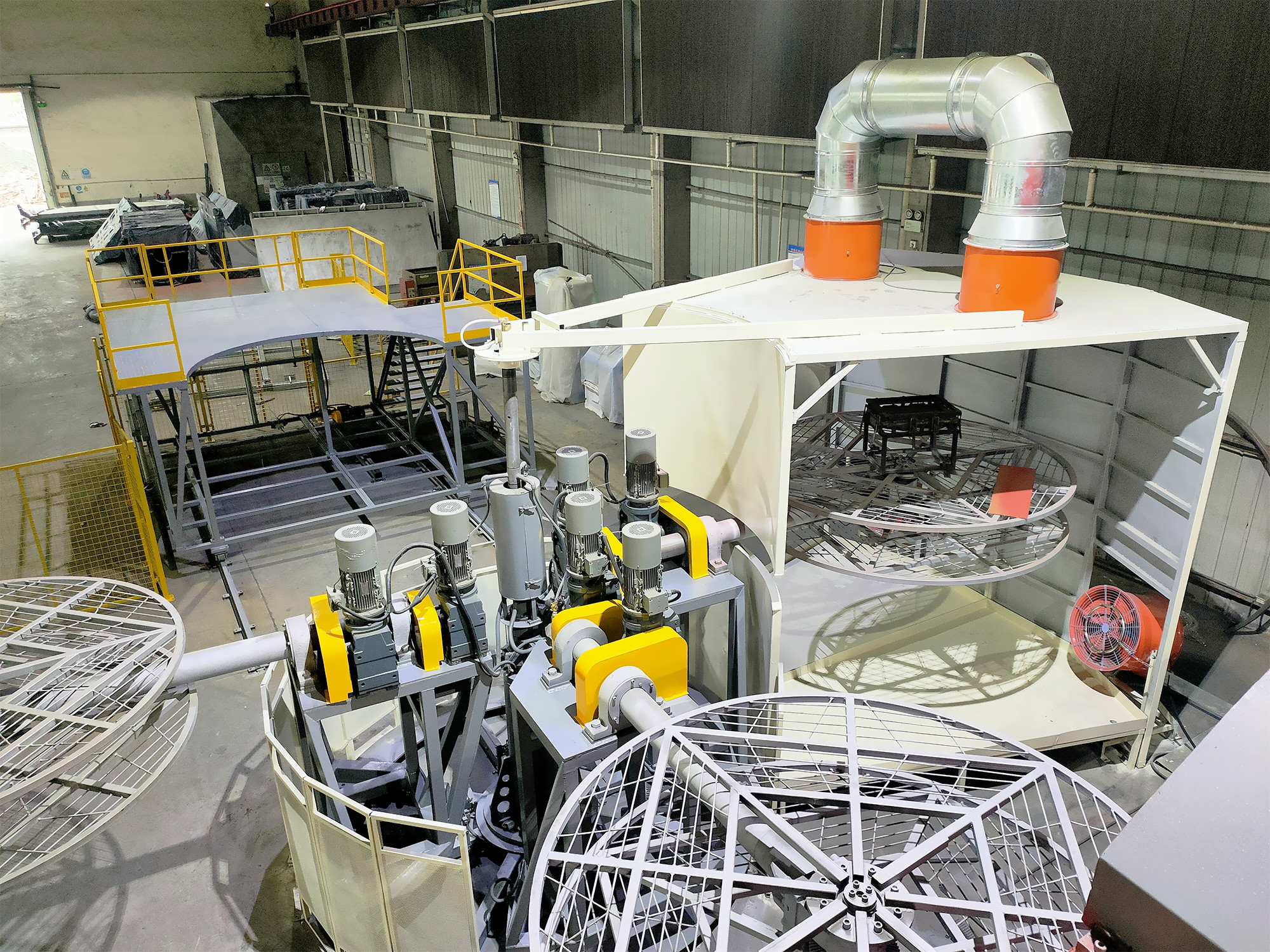 Plastic Shuttle Rotomolding Machine